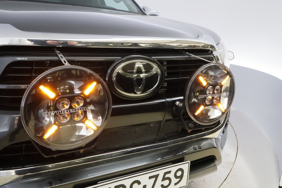 Toyota Hilux vaihtoauto