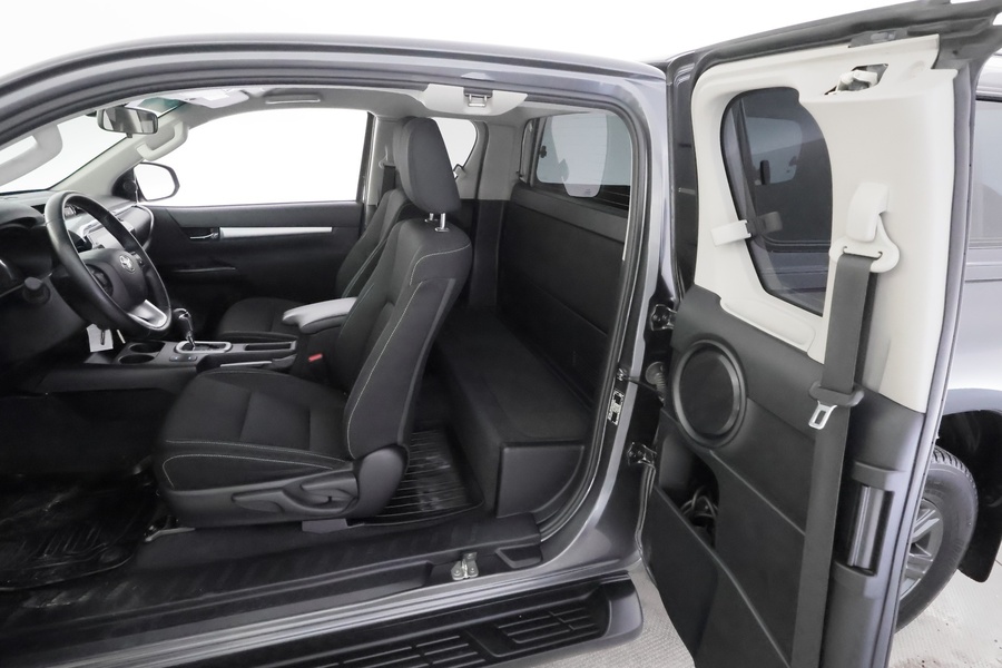 Toyota Hilux vaihtoauto