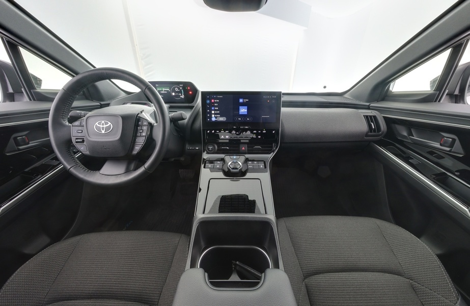 Toyota bZ4X vaihtoauto