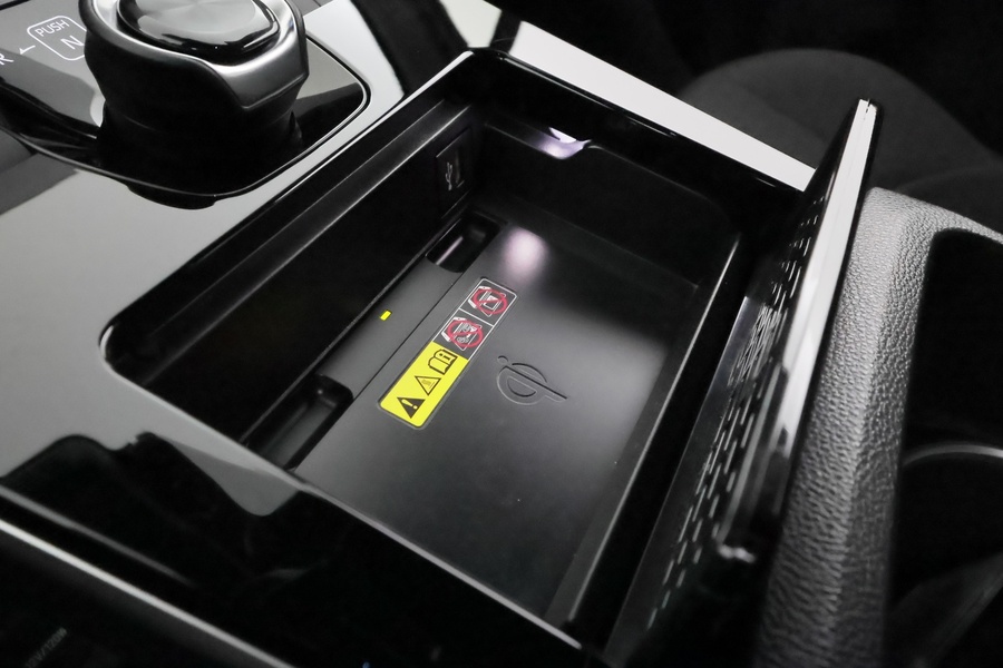 Toyota bZ4X vaihtoauto