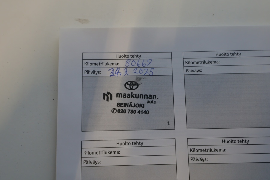 Toyota Hilux vaihtoauto