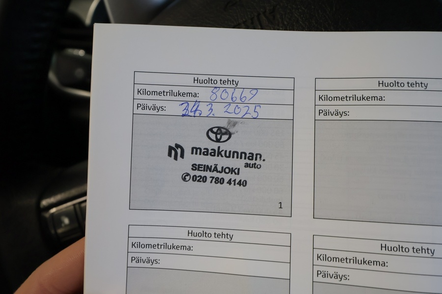 Toyota Hilux vaihtoauto