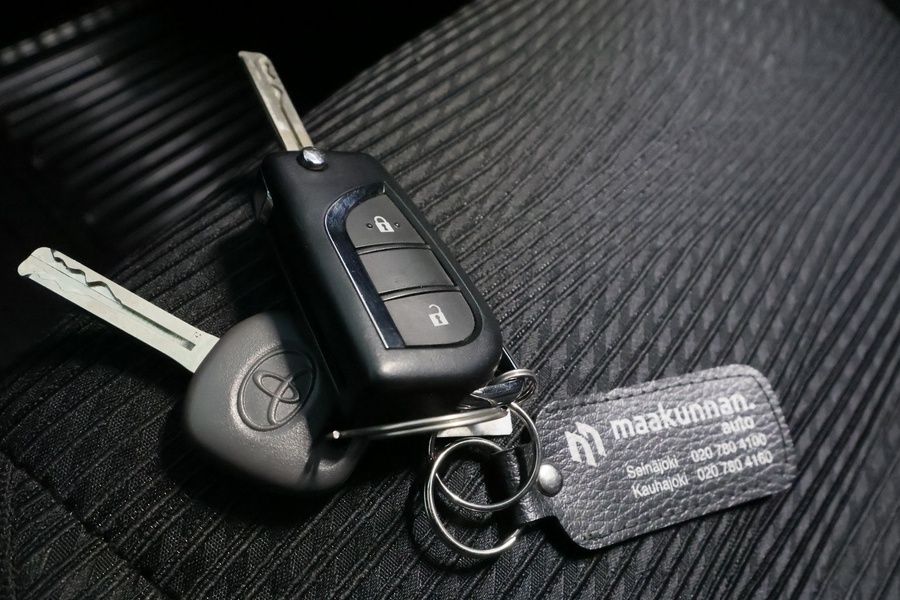 Toyota Hilux vaihtoauto