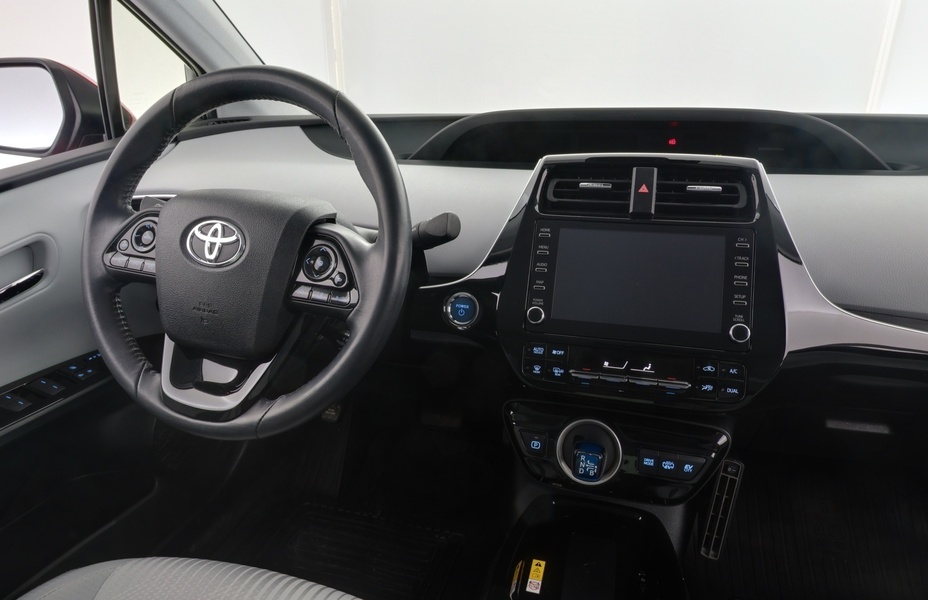 Toyota Prius Plug-in vaihtoauto