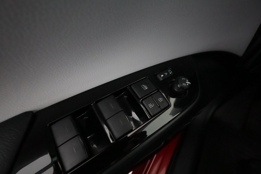 Toyota Prius Plug-in vaihtoauto