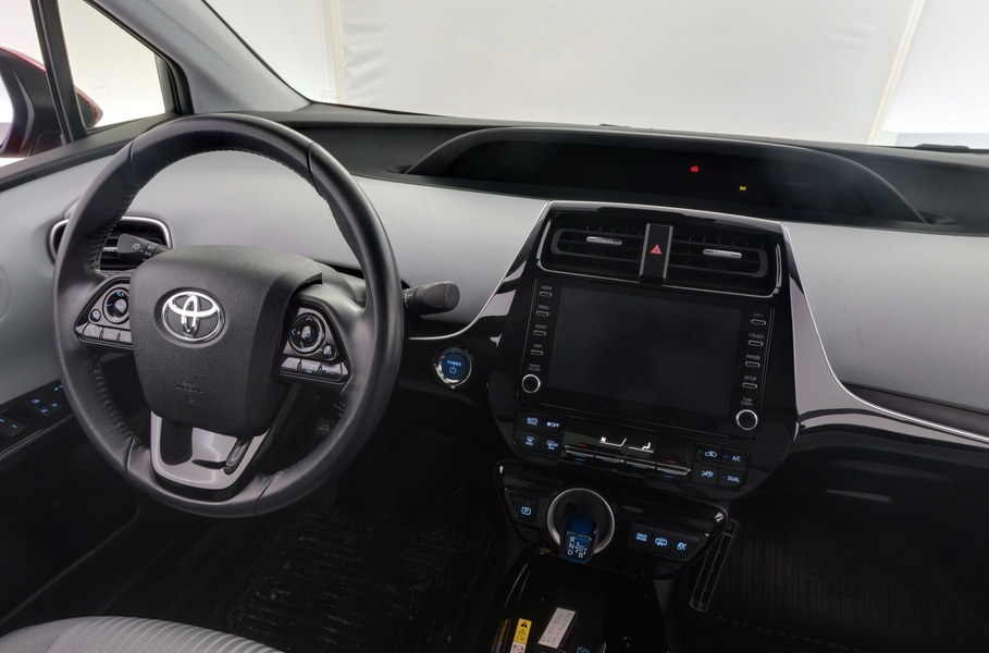 Toyota Prius Plug-in vaihtoauto