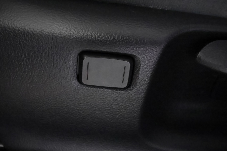 Toyota Prius Plug-in vaihtoauto