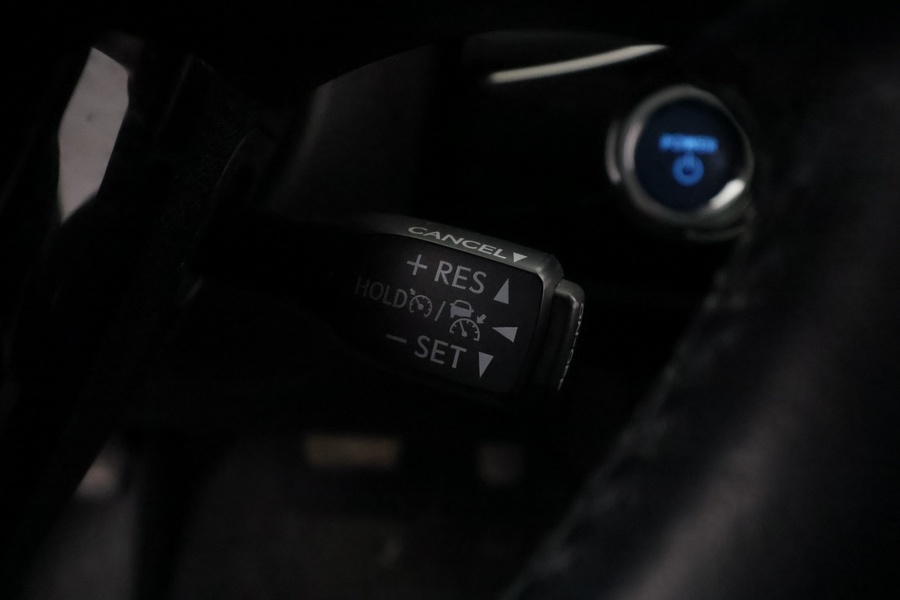 Toyota Prius Plug-in vaihtoauto