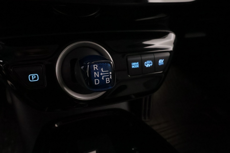 Toyota Prius Plug-in vaihtoauto