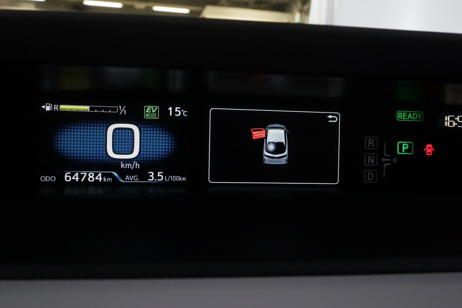 Toyota Prius Plug-in vaihtoauto