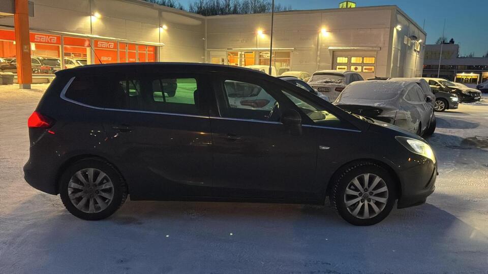 Opel Zafira Tourer vaihtoauto