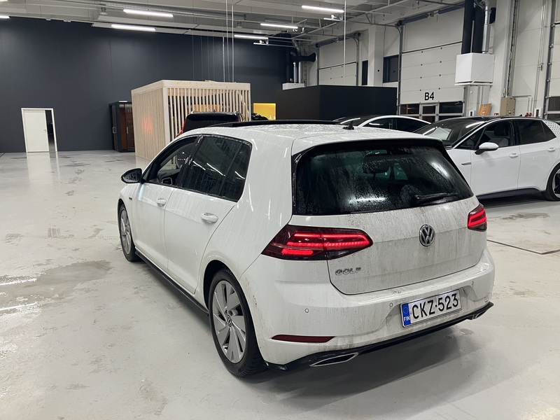 Volkswagen Golf vaihtoauto