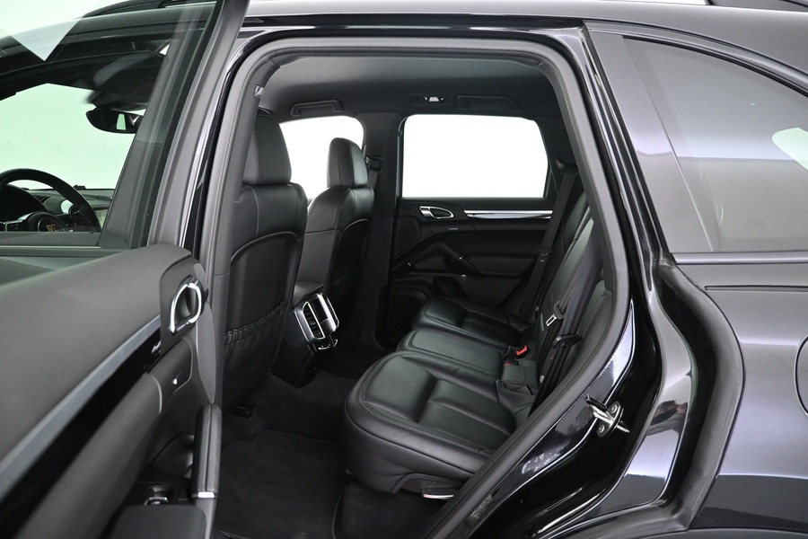 Porsche Cayenne vaihtoauto