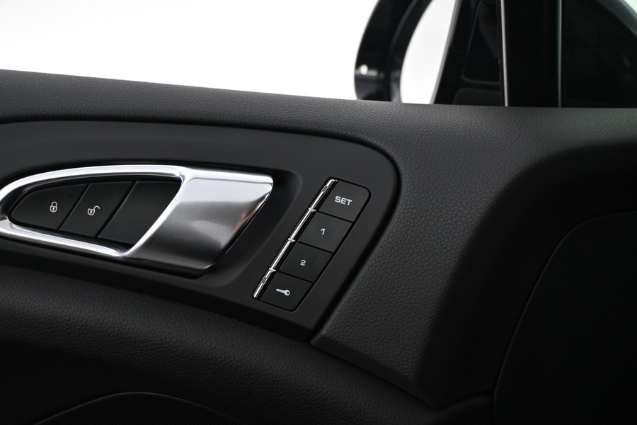 Porsche Cayenne vaihtoauto