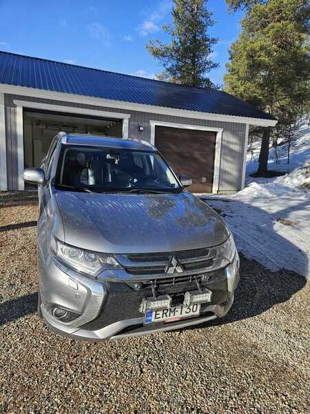 Mitsubishi Outlander vaihtoauto