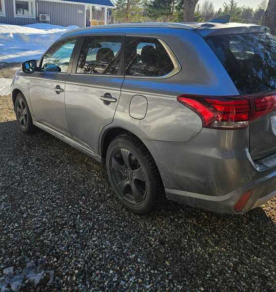 Mitsubishi Outlander vaihtoauto