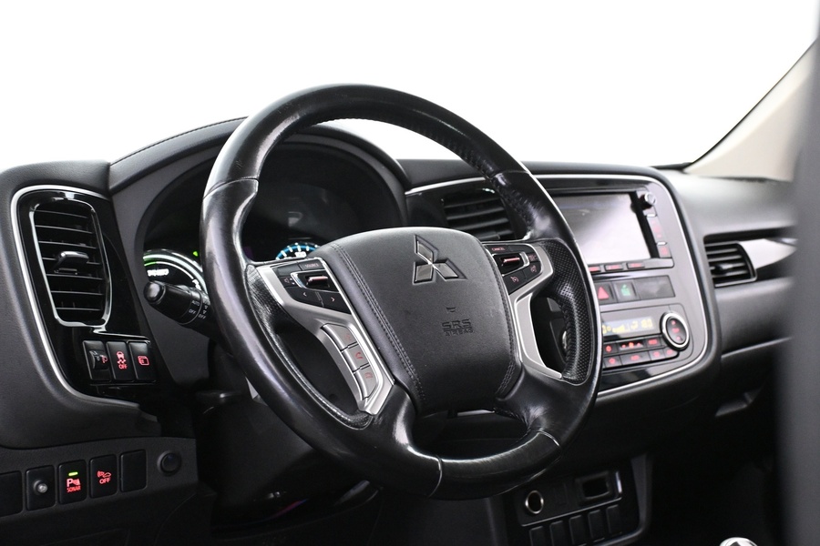 Mitsubishi Outlander PHEV vaihtoauto