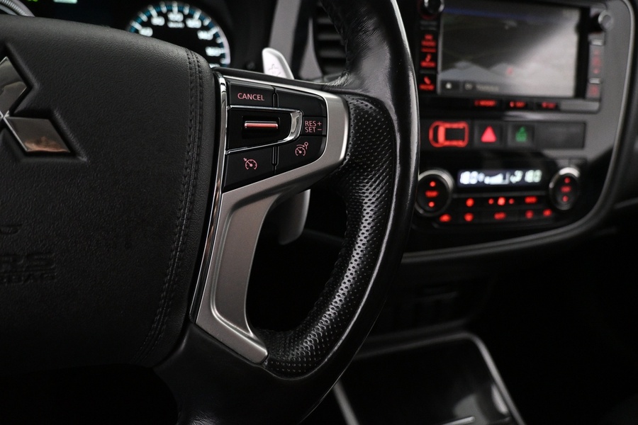 Mitsubishi Outlander PHEV vaihtoauto