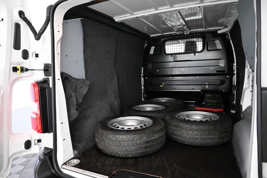 Opel Vivaro vaihtoauto