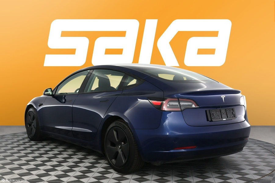 Tesla Model 3 vaihtoauto