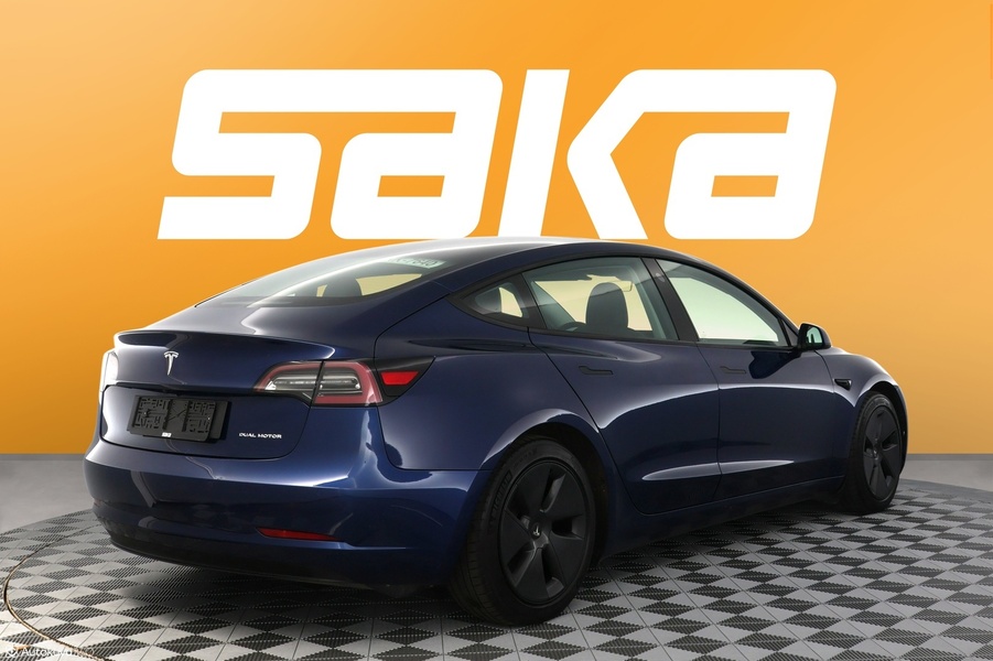 Tesla Model 3 vaihtoauto