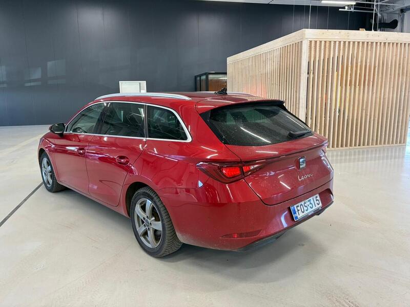 SEAT Leon Sportstourer vaihtoauto