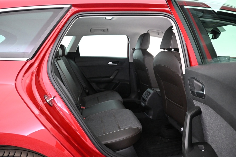 SEAT Leon Sportstourer vaihtoauto