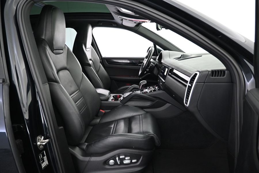 Porsche Cayenne vaihtoauto