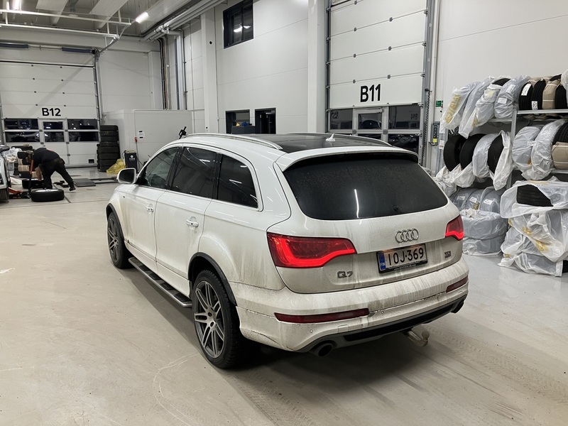 Audi Q7 vaihtoauto