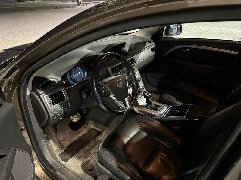 Volvo V70 vaihtoauto