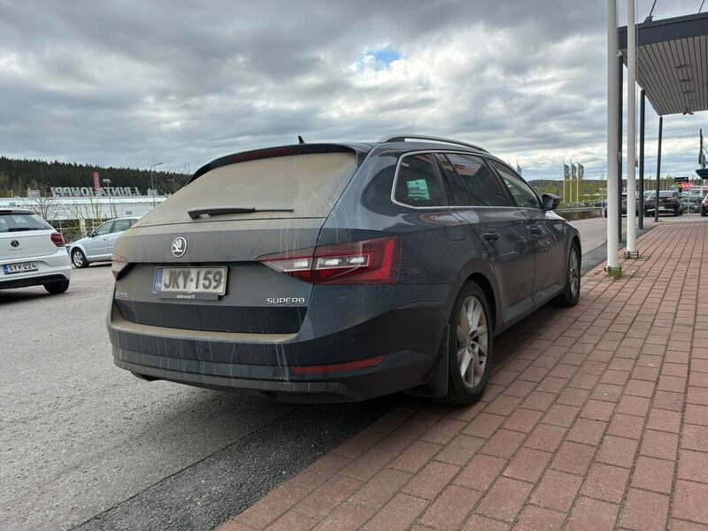 Skoda Superb vaihtoauto