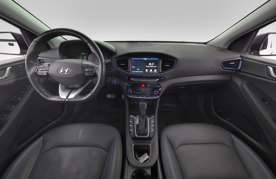 Hyundai IONIQ plug-in vaihtoauto