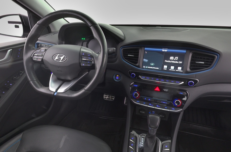 Hyundai IONIQ plug-in vaihtoauto