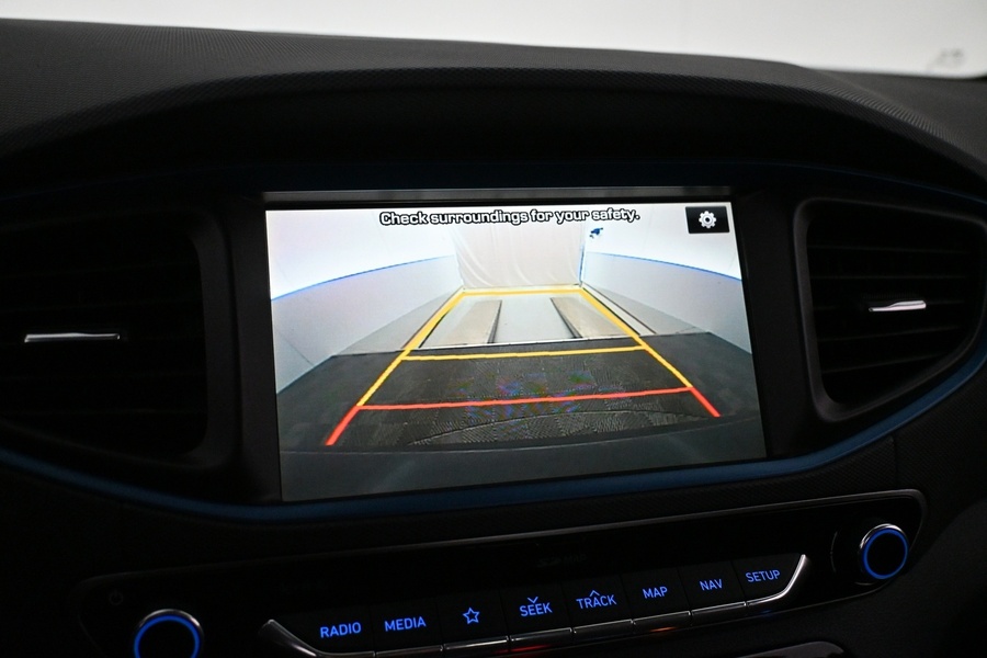 Hyundai IONIQ plug-in vaihtoauto