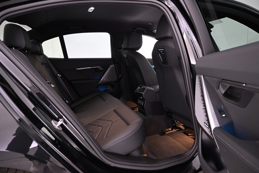 BMW i5 M60 vaihtoauto