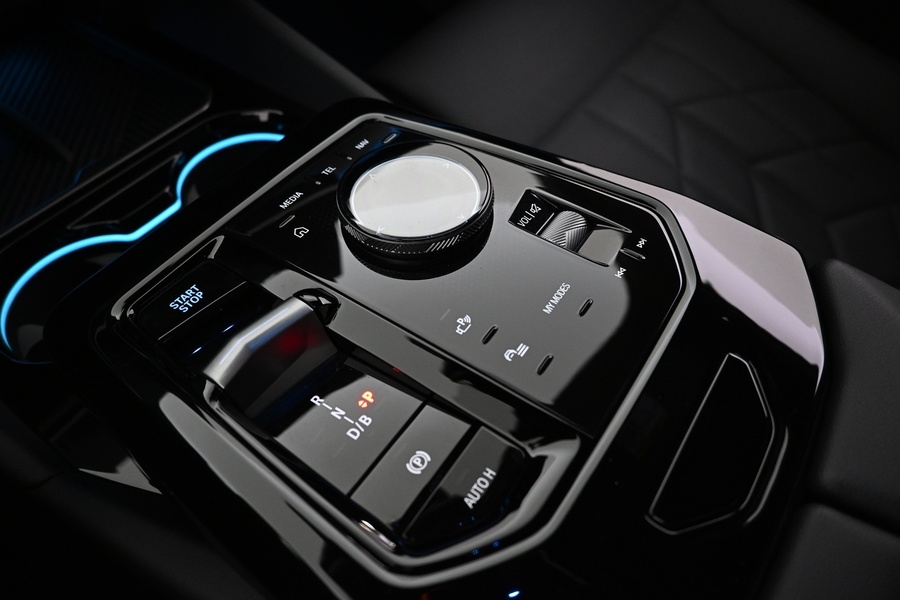 BMW i5 M60 vaihtoauto