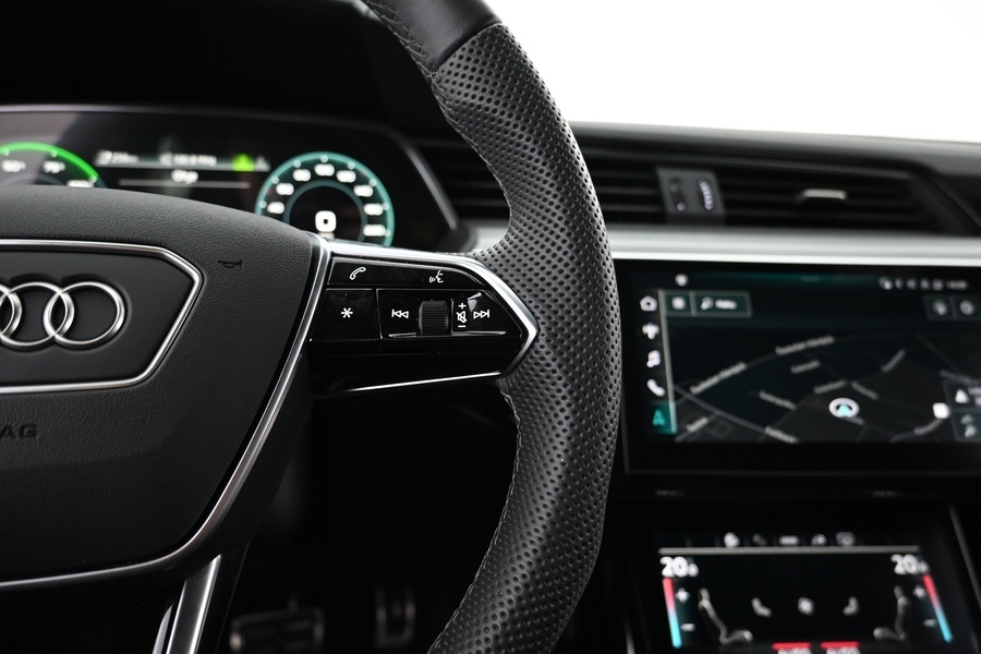 Audi Q8 e-tron vaihtoauto