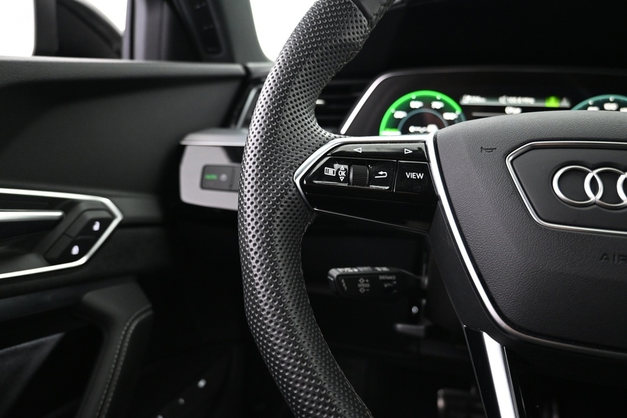 Audi Q8 e-tron vaihtoauto