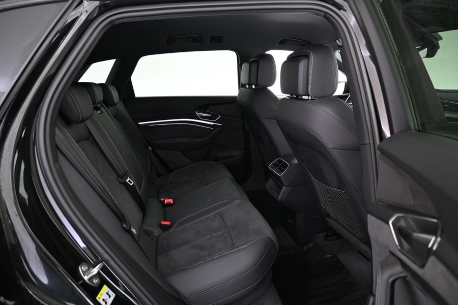 Audi Q8 e-tron vaihtoauto