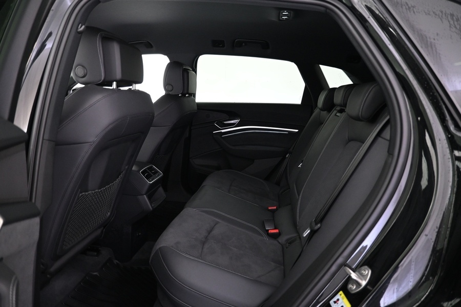 Audi Q8 e-tron vaihtoauto