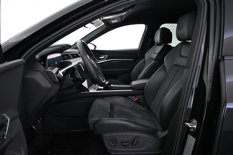 Audi Q8 e-tron vaihtoauto