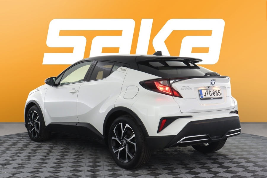 Toyota C-HR vaihtoauto