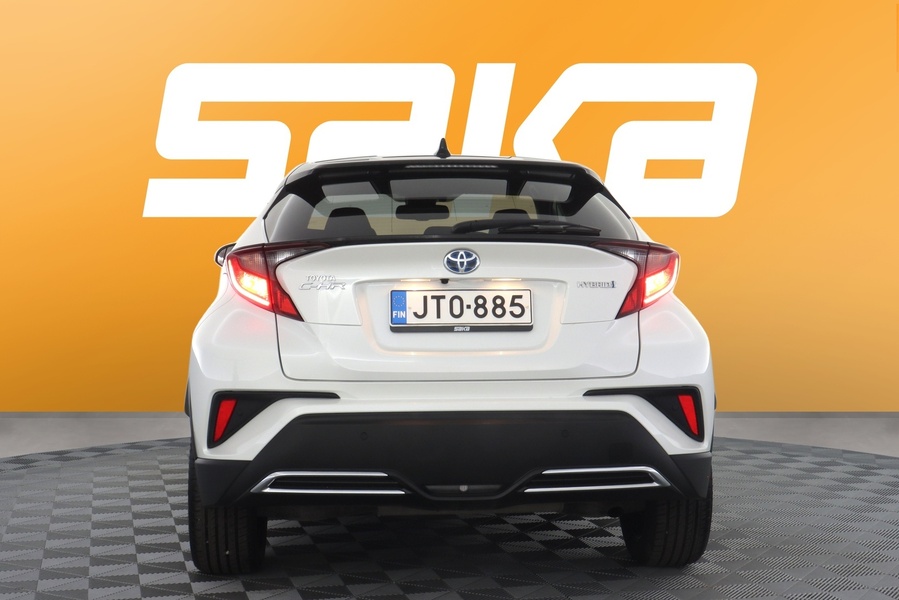 Toyota C-HR vaihtoauto