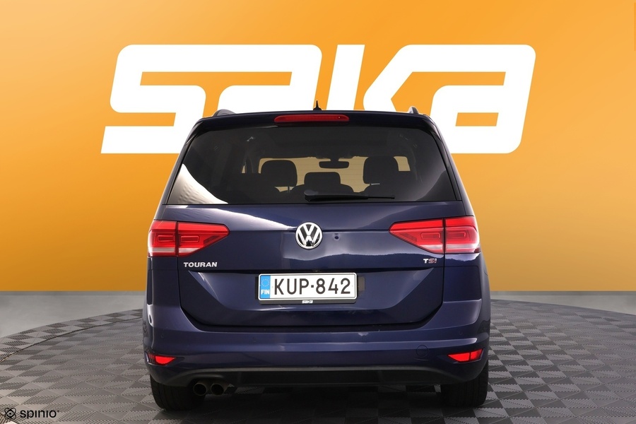 Volkswagen Touran vaihtoauto