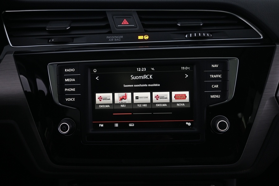 Volkswagen Touran vaihtoauto