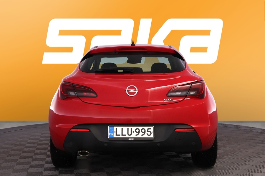 Opel Astra vaihtoauto