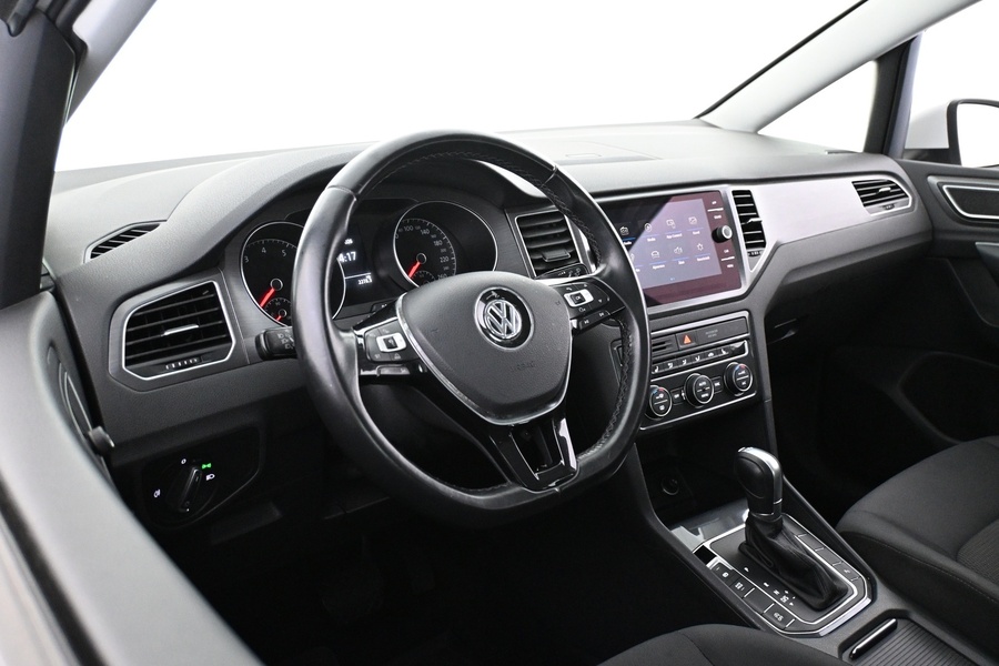 Volkswagen Golf Sportsvan vaihtoauto