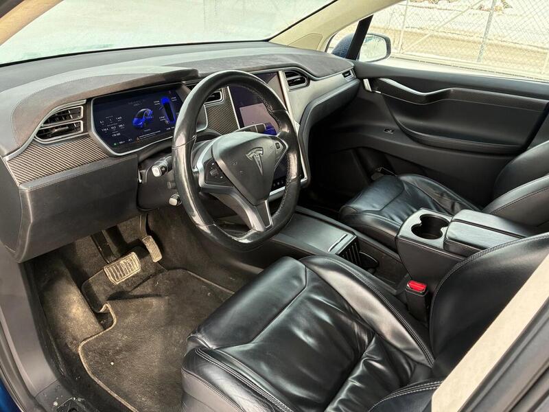 Tesla Model X vaihtoauto