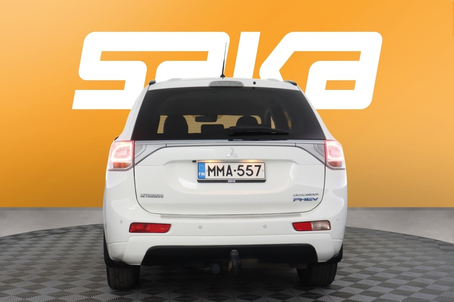 Mitsubishi Outlander PHEV vaihtoauto