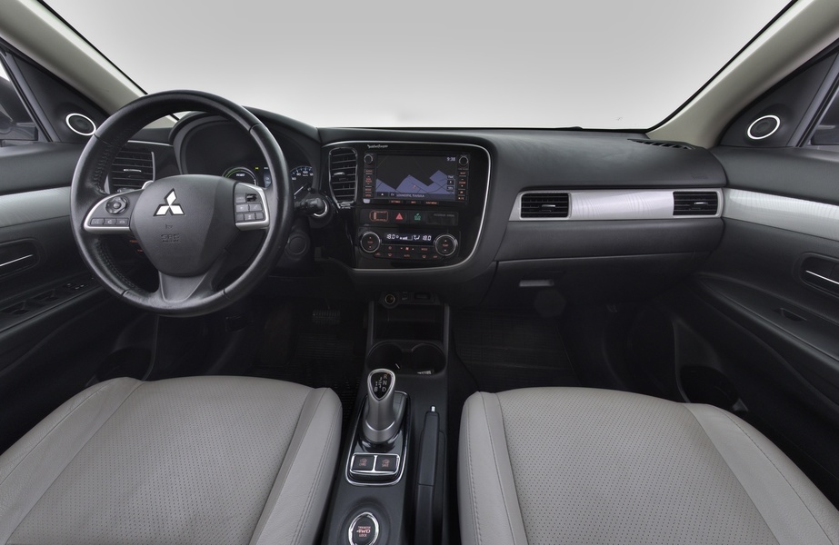 Mitsubishi Outlander PHEV vaihtoauto